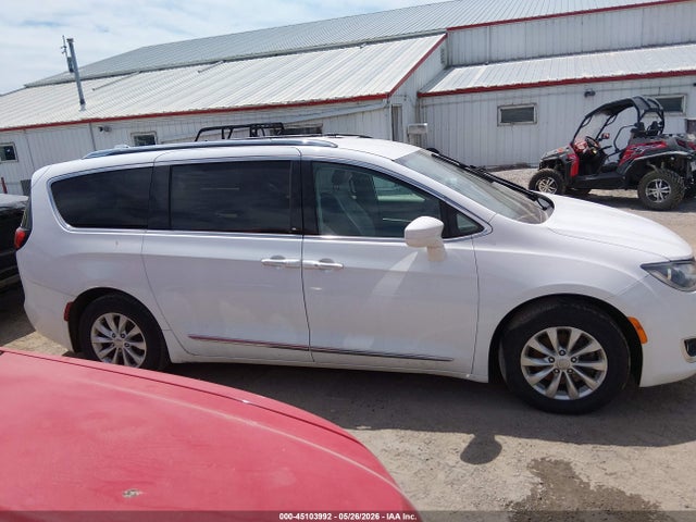 Chrysler Pacifica Touring L Plus 2018 2C4RC1EG6JR116952 Image 13