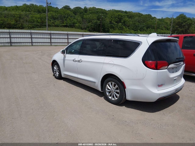 Chrysler Pacifica Touring L Plus 2018 2C4RC1EG6JR116952 Image 3