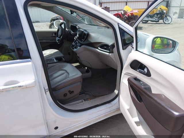 Chrysler Pacifica Touring L Plus 2018 2C4RC1EG6JR116952 Image 5