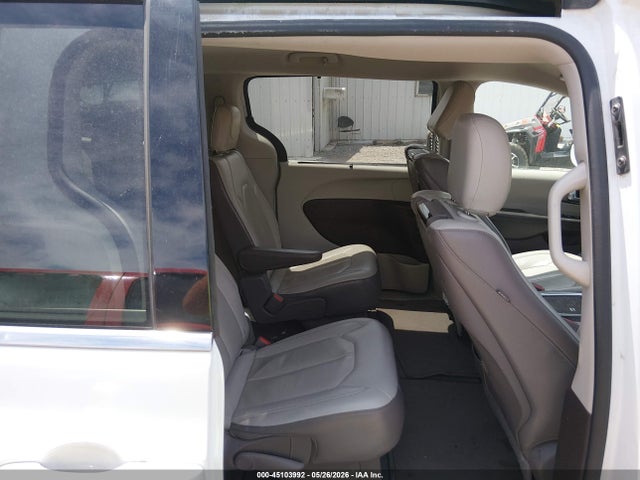 Chrysler Pacifica Touring L Plus 2018 2C4RC1EG6JR116952 Image 8