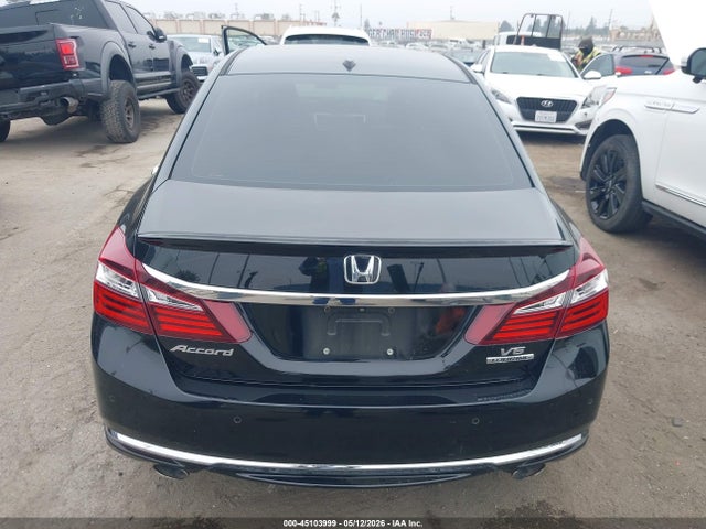 Продаж на аукціоні авто 2016 Honda Accord Touring, vin: 1HGCR3F90GA008020, номер лоту: 45103999