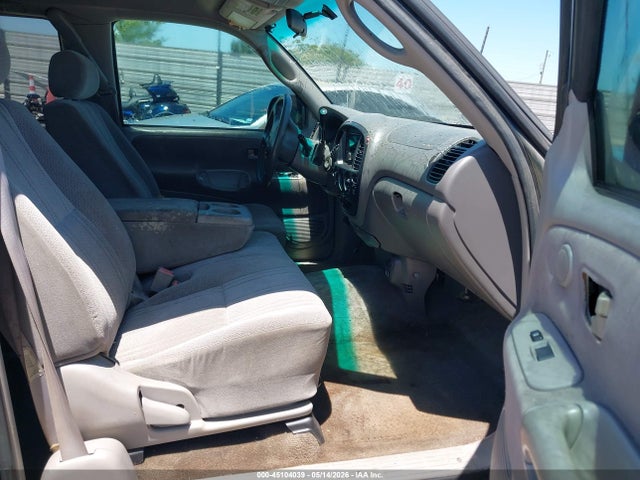 45104039 :رقم المزاد ، 5TBBT44141S162778 vin ، 2001 Toyota Tundra Sr5 V8 مزاد بيع