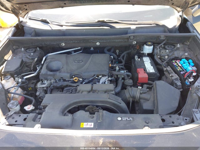 2T3K1RFV3MC169185 Toyota RAV4 LE