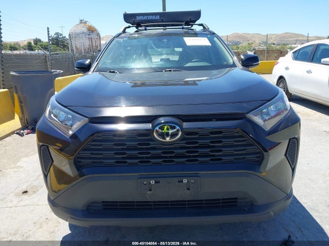 2T3K1RFV3MC169185 Toyota RAV4 LE