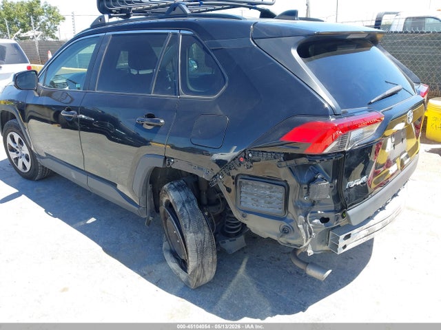 2T3K1RFV3MC169185 Toyota RAV4 LE