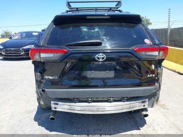 2T3K1RFV3MC169185 Toyota RAV4 LE