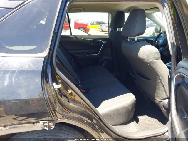 2T3K1RFV3MC169185 Toyota RAV4 LE