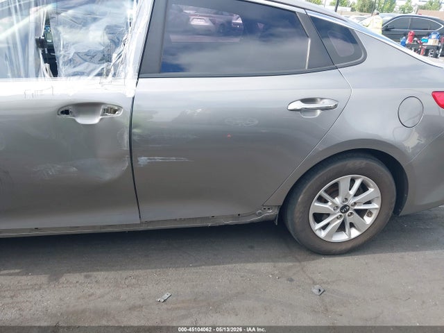 Продажа на аукционе авто 2017 Kia Optima Lx, vin: 5XXGT4L37HG125252, номер лота: 45104062