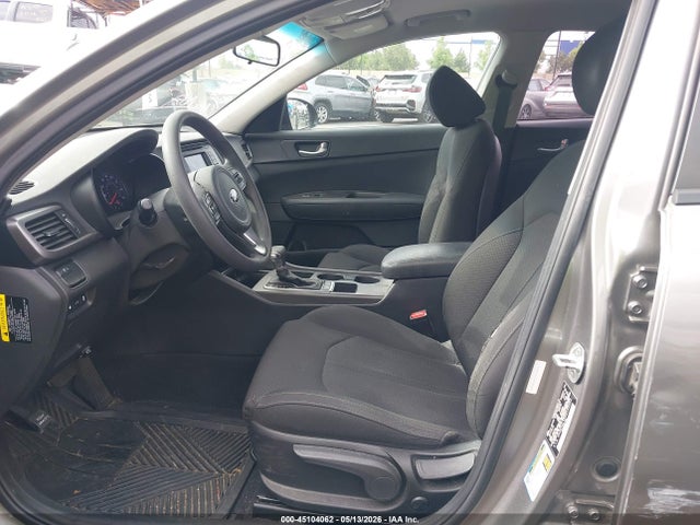 Продажа на аукционе авто 2017 Kia Optima Lx, vin: 5XXGT4L37HG125252, номер лота: 45104062