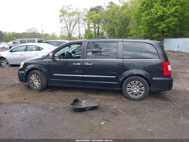45104081 :رقم المزاد ، 2C4RC1CG1FR731483 vin ، 2015 Chrysler Town & Country Touring-l مزاد بيع