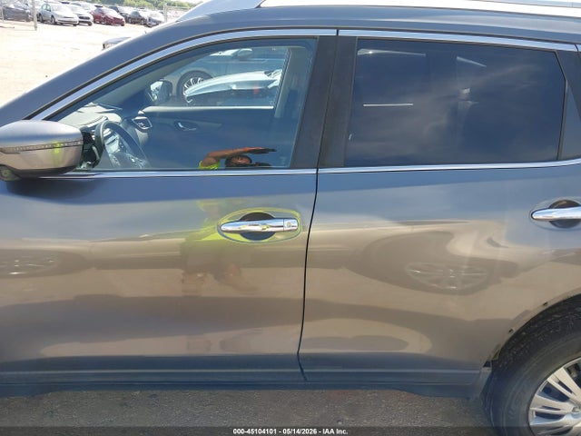 45104101 :رقم المزاد ، JN8AT2MV9GW153369 vin ، 2016 Nissan Rogue S مزاد بيع