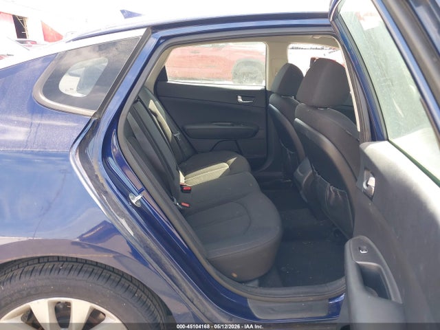 KIA Optima Lx 2017 5XXGT4L30HG163082 Image 8