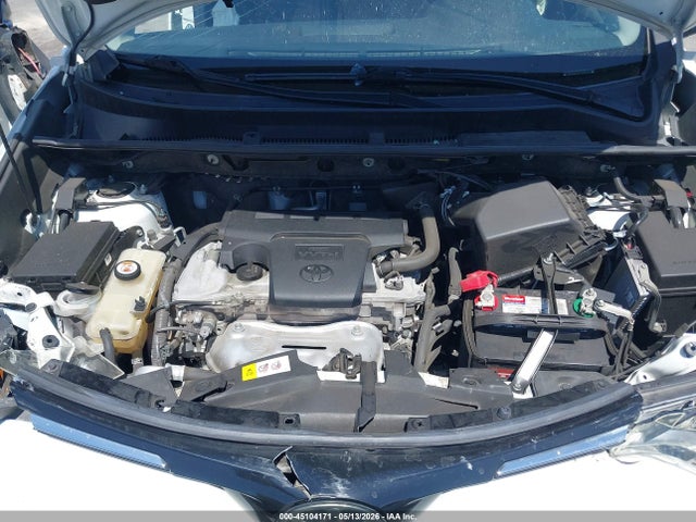 JTMZFREV0JJ729156 Toyota RAV4 LE