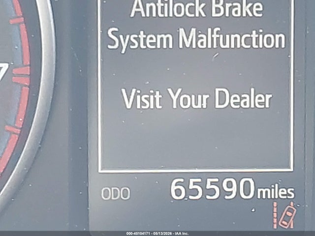 JTMZFREV0JJ729156 Toyota RAV4 LE