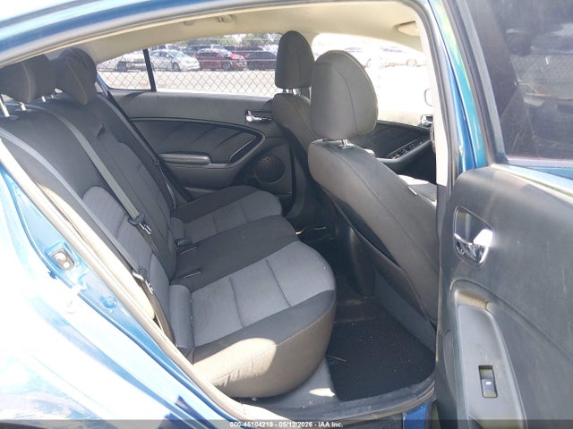 45104219 :رقم المزاد ، KNAFX4A87F5271681 vin ، 2015 Kia Forte Ex مزاد بيع
