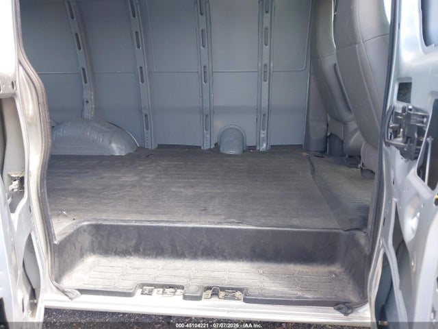 Chevrolet Express 2500 Work Van 2018 1GCWGAFG4J1272756 Image 8