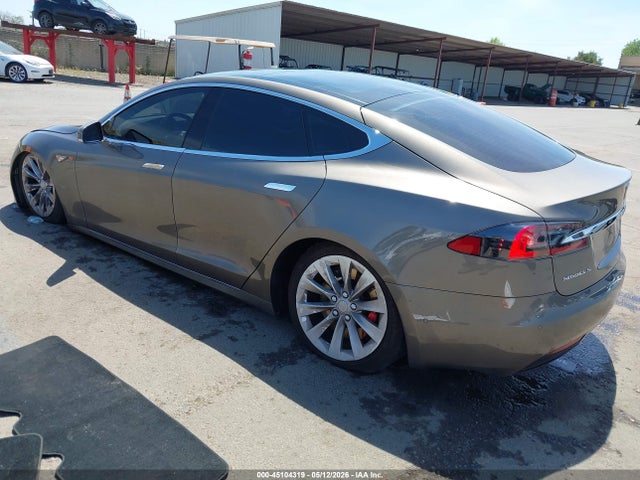 Tesla Model S 90d/p100d/p85d/p90d 2016 5YJSA1E40GF152931 Image 3