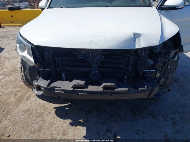 WVGAV7AX5GW017602 Volkswagen Tiguan R-line