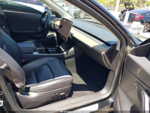 Tesla Model 3 Long Range/mid Range 2018 5YJ3E1EAXJF056519 Image 5