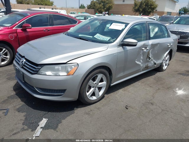 2014 Volkswagen Passat 1.8t Wolfsburg Edition მანქანა იყიდება აუქციონზე, vin: 1VWAT7A30EC043009, აუქციონის ნომერი: 45104433