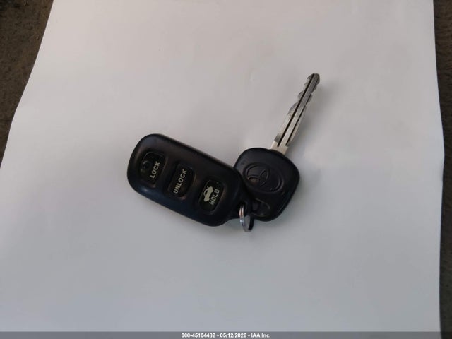 2005 Toyota Camry Xle მანქანა იყიდება აუქციონზე, vin: 4T1BE30K05U570833, აუქციონის ნომერი: 45104482