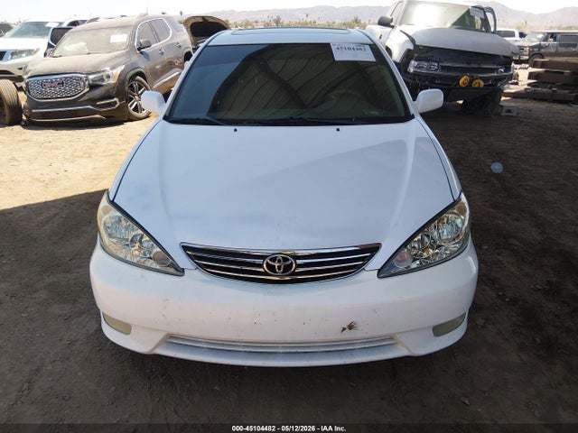 2005 Toyota Camry Xle მანქანა იყიდება აუქციონზე, vin: 4T1BE30K05U570833, აუქციონის ნომერი: 45104482