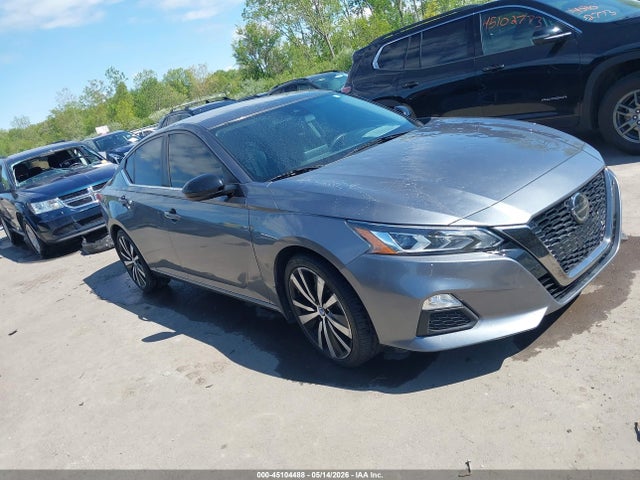 45104488 :رقم المزاد ، 1N4BL4CV1NN379332 vin ، 2022 Nissan Altima Sr Fwd مزاد بيع