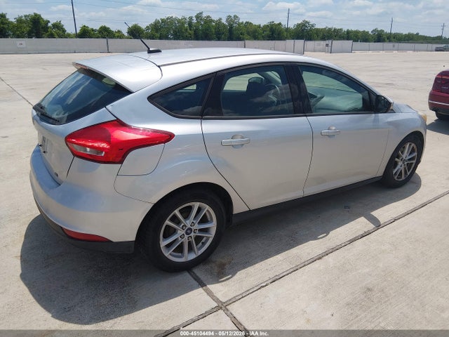 Ford FOCUS SE 2017 1FADP3K2XHL265084 Image 4