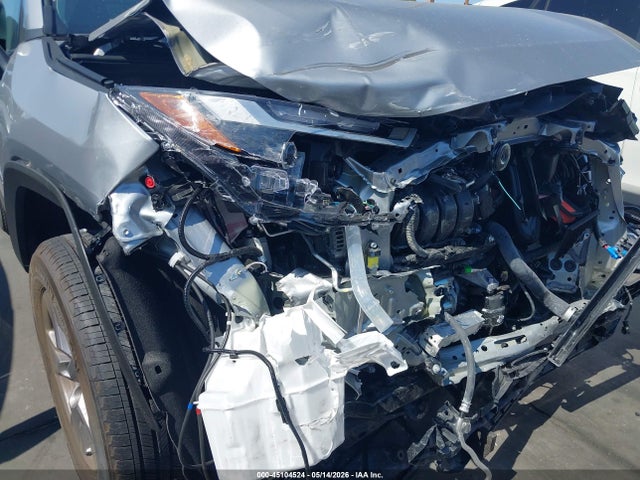 45104524 :رقم المزاد ، 2T3W1RFV1SW438006 vin ، 2025 Toyota Rav4 Xle مزاد بيع