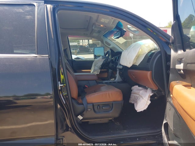 45104576 :رقم المزاد ، 5TFFY5F11BX102594 vin ، 2011 Toyota Tundra Limited 5.7l V8 مزاد بيع