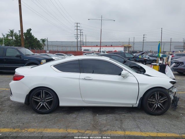 Honda Accord Touring 2016 1HGCT2B05GA005262 Image 14
