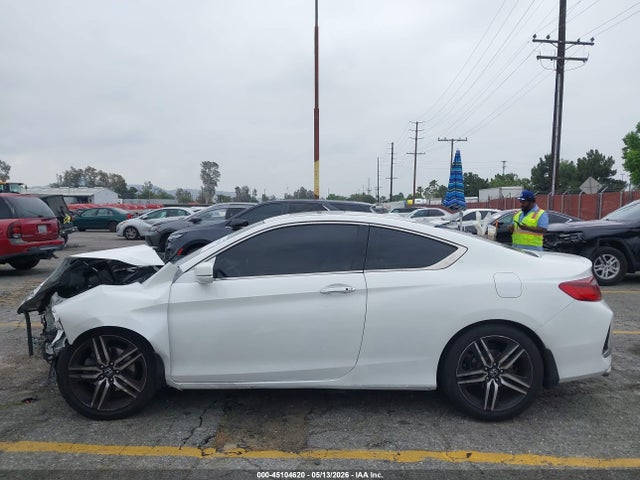 Honda Accord Touring 2016 1HGCT2B05GA005262 Image 15