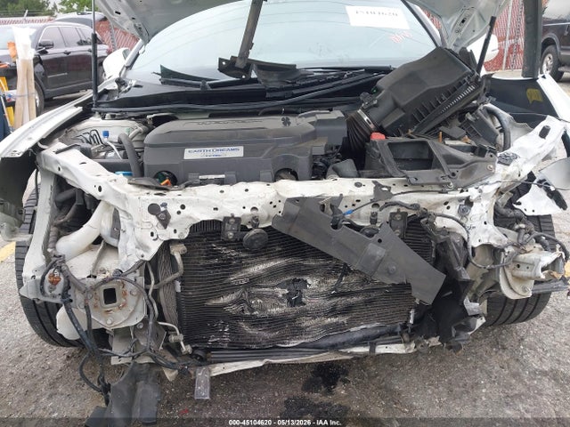 Honda Accord Touring 2016 1HGCT2B05GA005262 Image 19