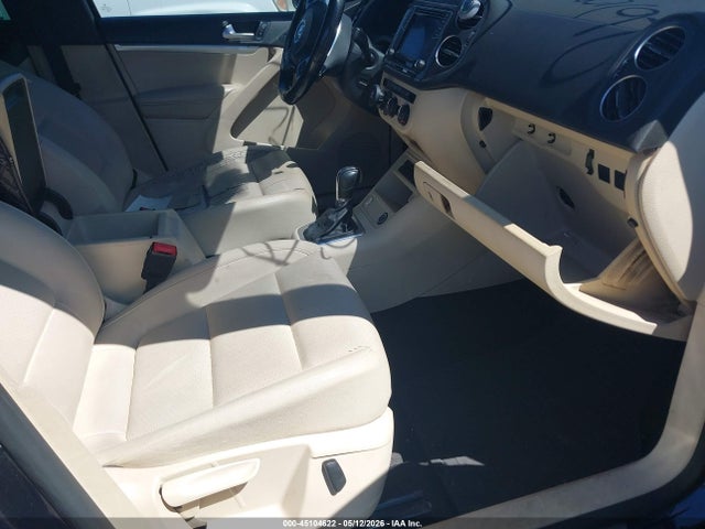 45104622 :رقم المزاد ، WVGBV7AX9GW010821 vin ، 2016 Volkswagen Tiguan R-line مزاد بيع