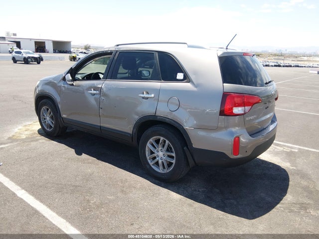 45104638 :رقم المزاد ، 5XYKTDA68FG560331 vin ، 2015 Kia Sorento Lx مزاد بيع