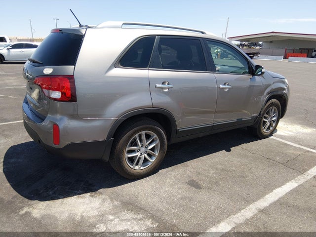 45104638 :رقم المزاد ، 5XYKTDA68FG560331 vin ، 2015 Kia Sorento Lx مزاد بيع