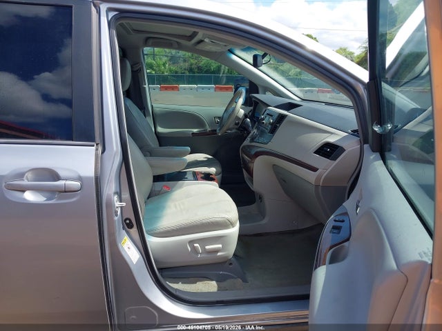 2014 Toyota Sienna Xle V6 7 Passenger Auto Access Seat/xle V6 8 Passenger მანქანა იყიდება აუქციონზე, vin: 5TDYK3DC1ES474028, აუქციონის ნომერი: 45104705