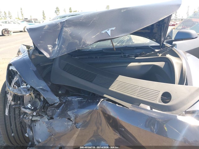 2022 Tesla Model 3 Long Range Dual Motor All-wheel Drive მანქანა იყიდება აუქციონზე, vin: 5YJ3E1EB6NF204745, აუქციონის ნომერი: 45104719