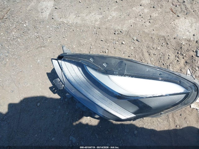 2022 Tesla Model 3 Long Range Dual Motor All-wheel Drive მანქანა იყიდება აუქციონზე, vin: 5YJ3E1EB6NF204745, აუქციონის ნომერი: 45104719