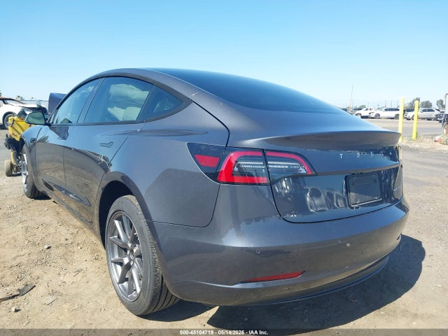 2022 Tesla Model 3 Long Range Dual Motor All-wheel Drive მანქანა იყიდება აუქციონზე, vin: 5YJ3E1EB6NF204745, აუქციონის ნომერი: 45104719