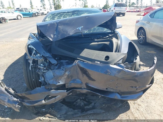 2022 Tesla Model 3 Long Range Dual Motor All-wheel Drive მანქანა იყიდება აუქციონზე, vin: 5YJ3E1EB6NF204745, აუქციონის ნომერი: 45104719