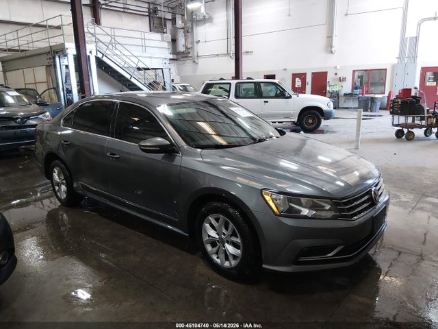 Volkswagen Passat 1.8t S 2016 1VWAT7A37GC045164 zdjęcie główne