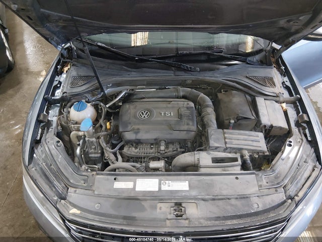 1VWAT7A37GC045164 Volkswagen Passat 1.8t S
