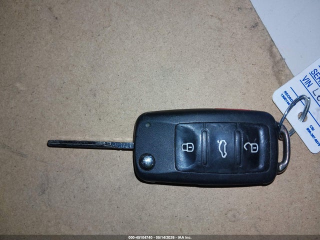 1VWAT7A37GC045164 Volkswagen Passat 1.8t S