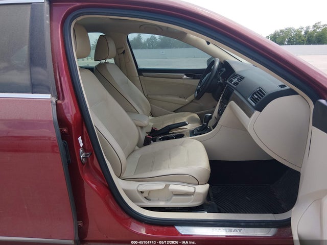 1VWGT7A39HC050765 Volkswagen Passat 1.8t Se