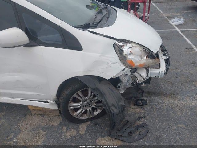 45104759 :رقم المزاد ، JHMGE8H54BS000541 vin ، 2011 Honda Fit Sport مزاد بيع