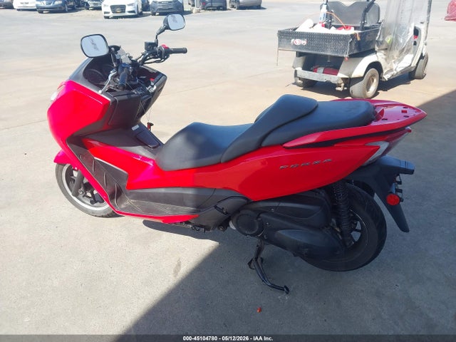 Honda NSS300 2014 MLHNF0406E5000946 Image 3