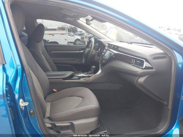 45104791 :رقم المزاد ، 4T1C31AK0LU011731 vin ، 2020 Toyota Camry Le Hybrid مزاد بيع
