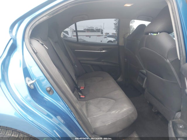 45104791 :رقم المزاد ، 4T1C31AK0LU011731 vin ، 2020 Toyota Camry Le Hybrid مزاد بيع