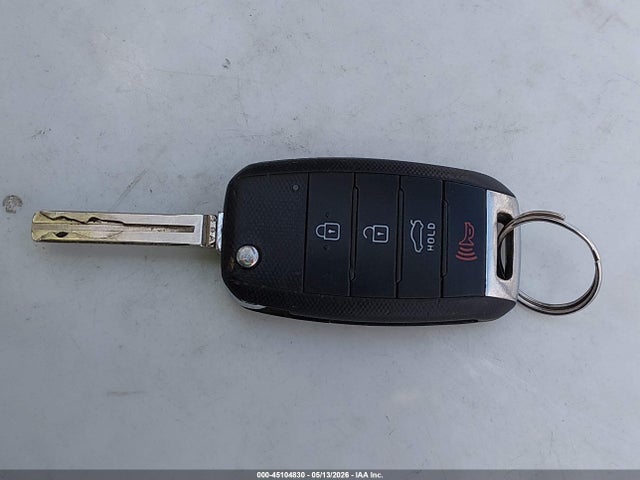 KNAGM4A74F5642106 KIA Optima Lx